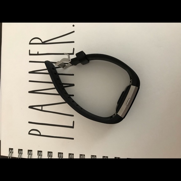 Fit Bit Charge - Picture 1 of 6